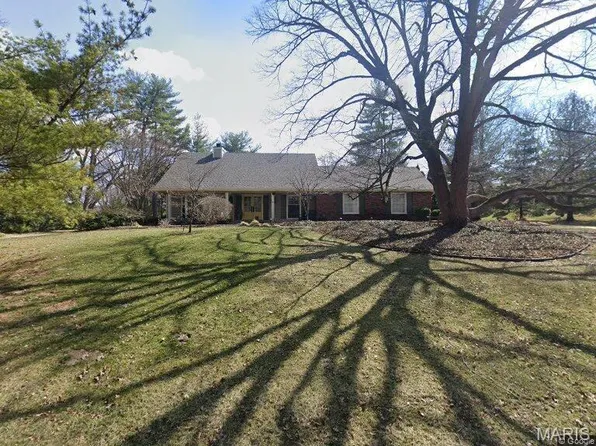 98 Shady Valley Dr, Chesterfield, MO 63017
