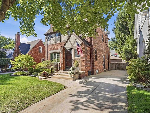 4th image of 1259 Grayton St