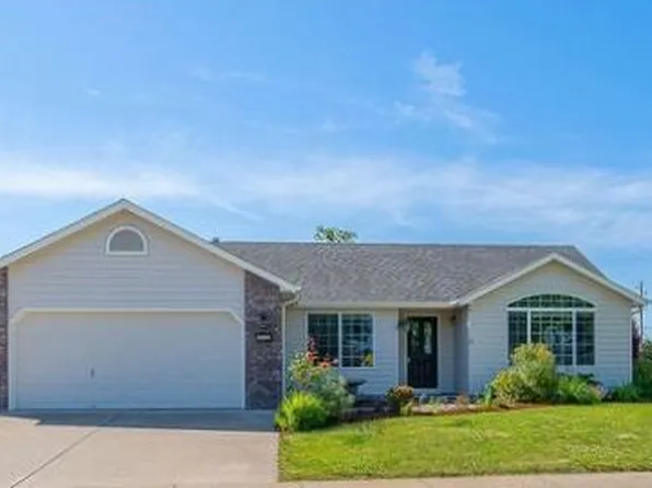 912 Red Clover Ct, Harrisburg, OR 97446