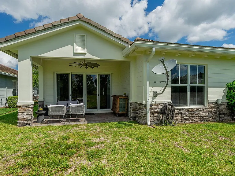 19546 Weathervane Way — Photo 34