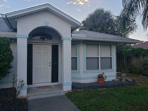 4th image of 1330 Teaberry Ln