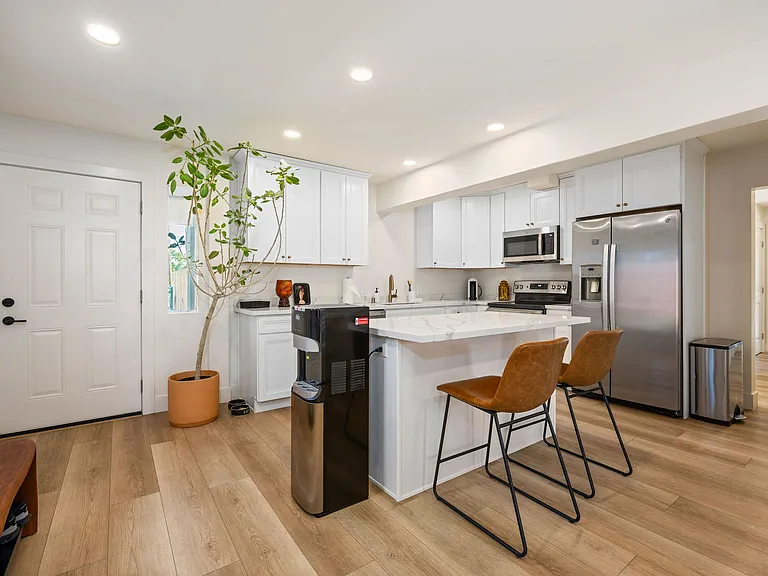 810 California St #3 — Photo 3