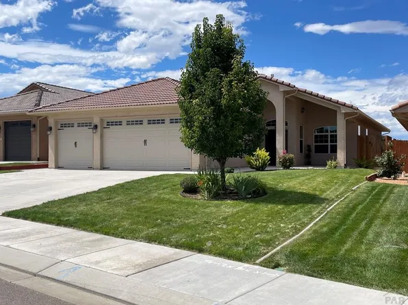 801 Aspencrest Dr, Pueblo, CO 81005