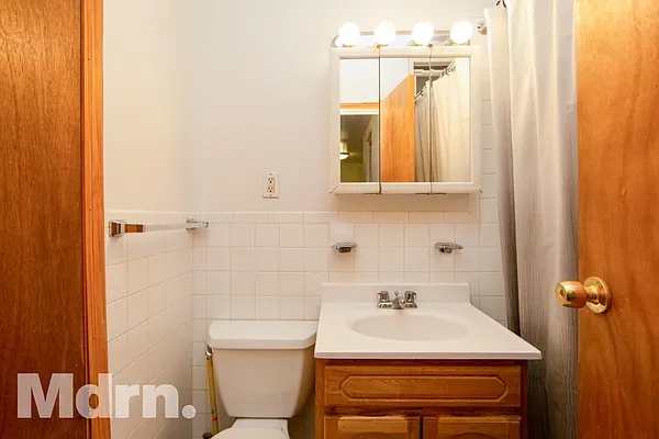 Rented by Mdrn Residential | media 5