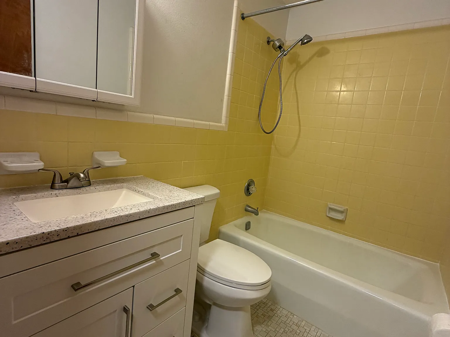 2 bed, 900 sqft, $1,450 — Photo 3