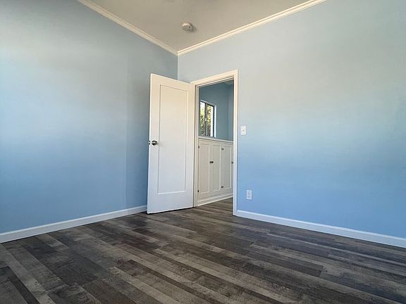 4th image of 1217 E Harvard St #1221-B