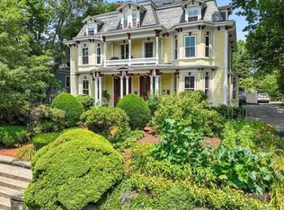 19 Sparhawk St #1, Boston, MA 02135