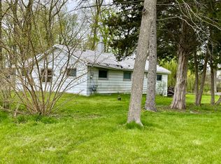 27328 113th St, Trevor, WI 53179