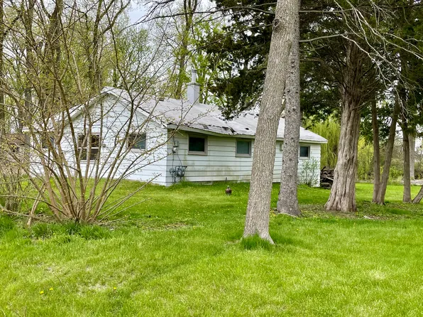 27328 113th St, Trevor, WI 53179