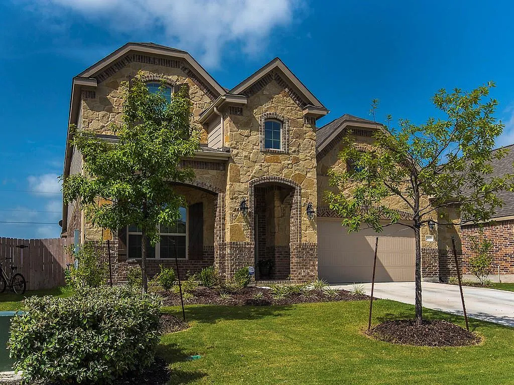 4 bed, 3.5 bath, 3005 sqft, $2,950 — Photo 1