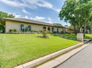 1119 Crowley Rd, Arlington, TX 76012