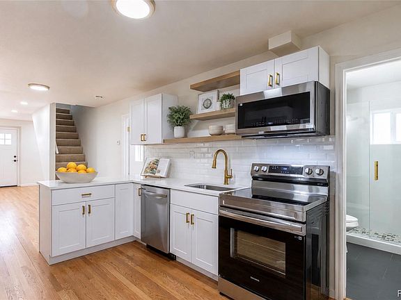 4th image of 3783 N Franklin Street