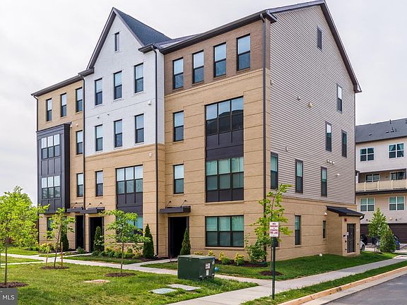 3rd image of 4902 Longmire Way Unit 24