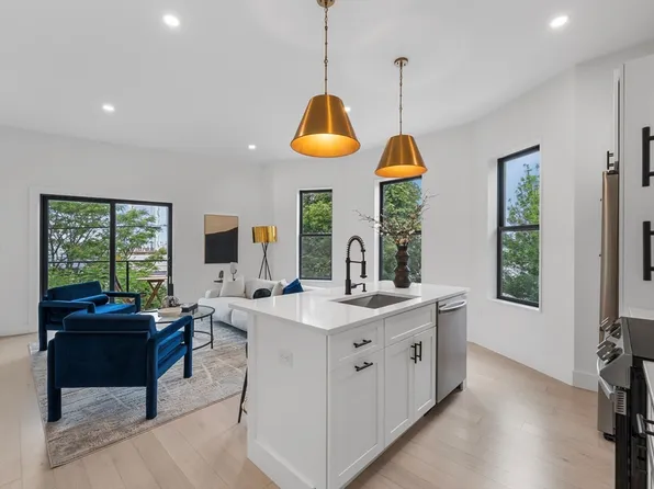 7 Wordsworth #4, Boston, MA 02128