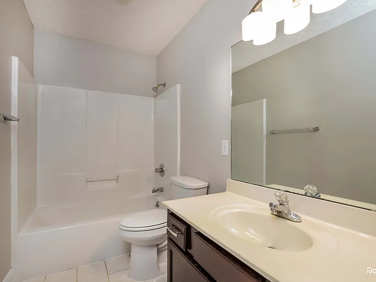 15 Hawthorne Ln — Photo 11