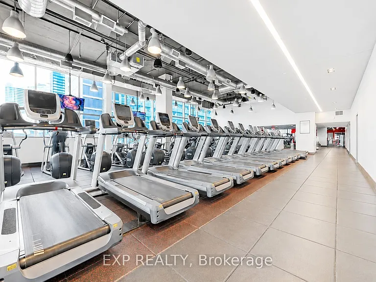 386 Yonge St #1516 — Photo 14
