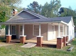 371 Virginia St, Robbins, NC 27325