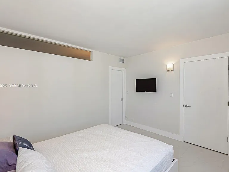 2301 Collins Ave #1416 — Photo 15