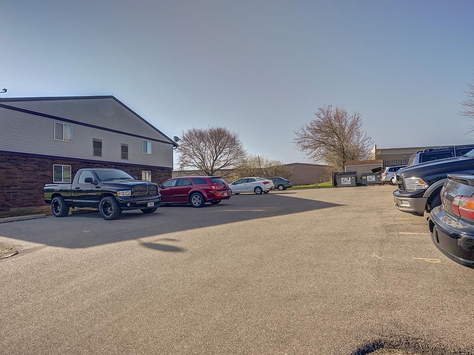 Private parking Lot