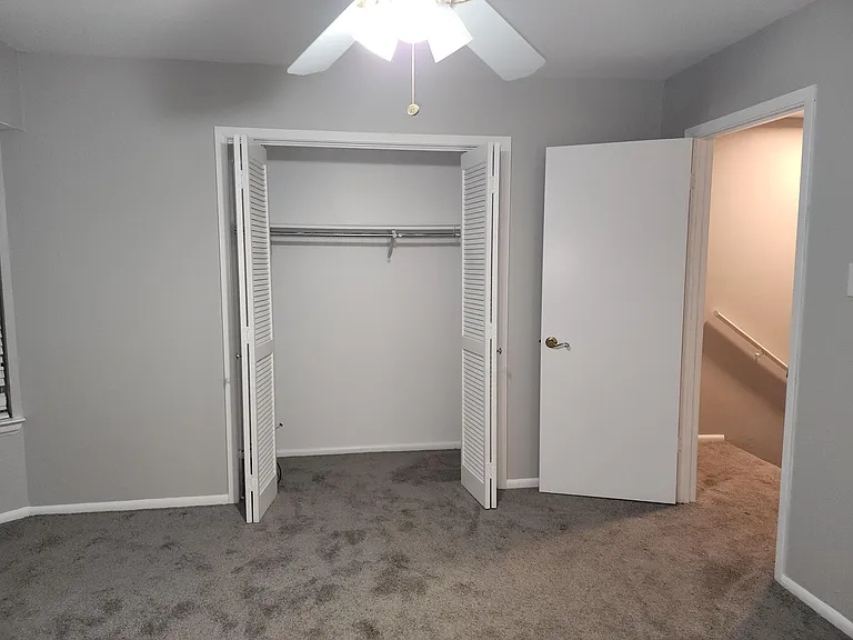 820 Meadow Glen Ave #D — Photo 13