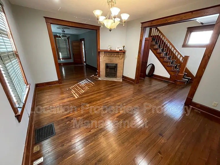 437 Ohio St — Photo 19