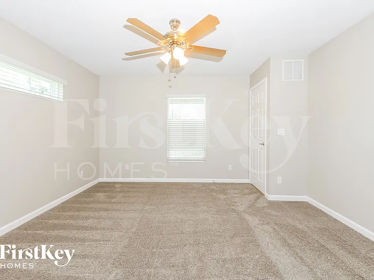 2346 SW Abalon Cir — Photo 6