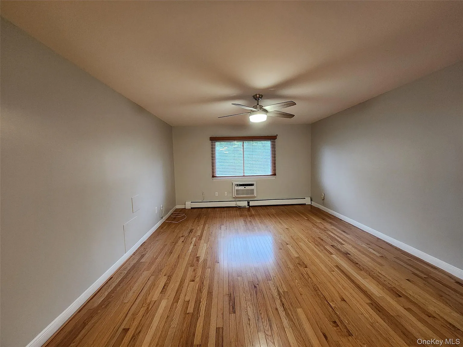 2 bed, 2.0 bath, 1025 sqft, $2,200 — Photo 4