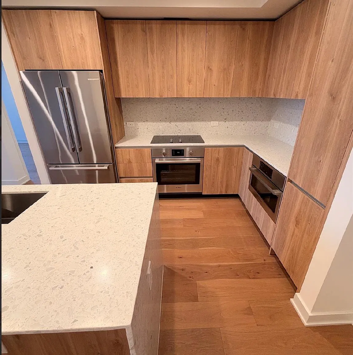 2 bed, 2.0 bath, 1176 sqft, $4,475 — Photo 3