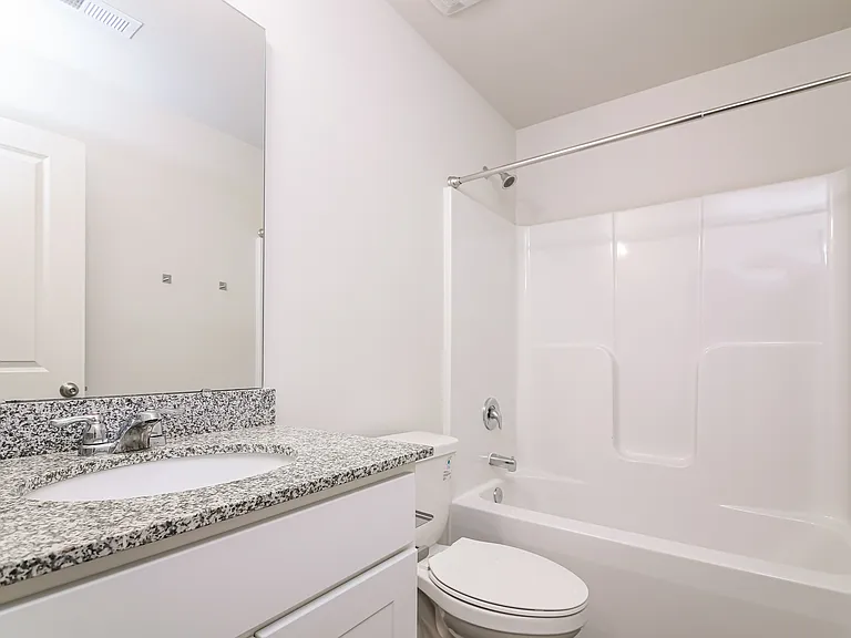 2400 Harbor Cv SW — Photo 14
