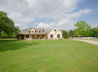 6752 Castenson Rd, Bryan, TX 77808