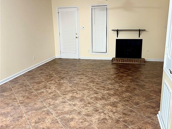 3rd image of 174 Aloha Dr