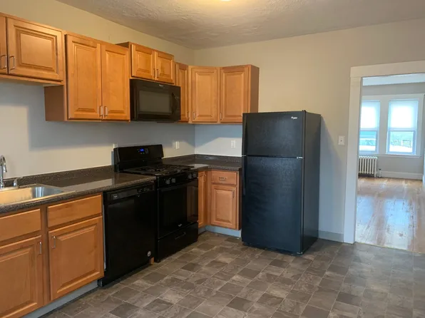 33 Lourdes Ave, Jamaica Plain, MA 02130