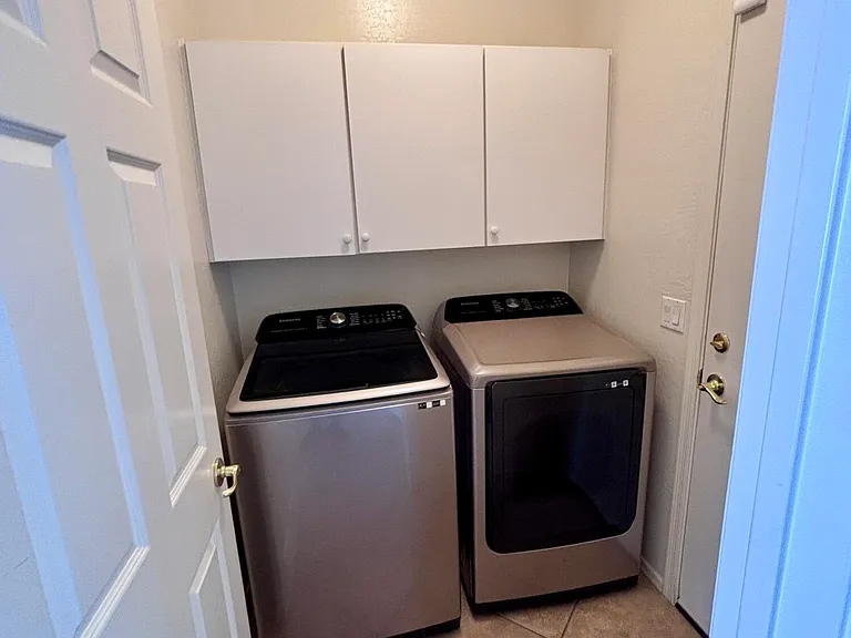 5606 W Saint Anne Ave — Photo 31