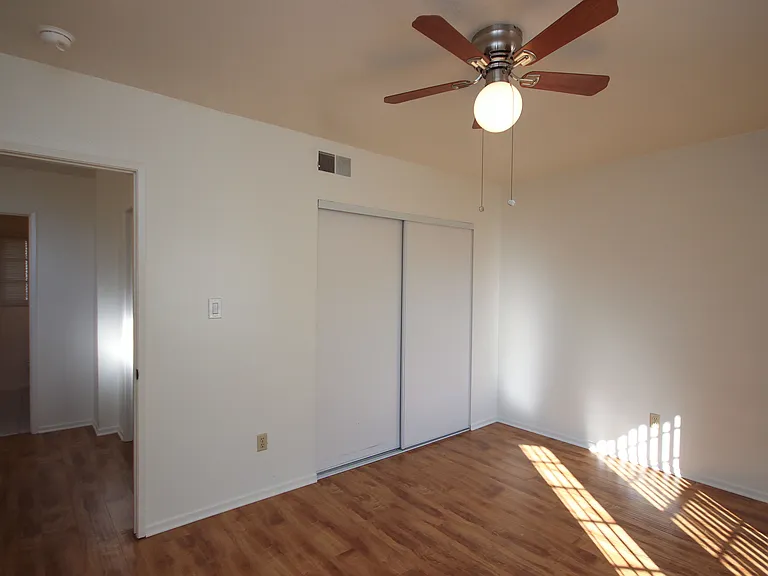 74 S Meridith Ave #4 — Photo 9