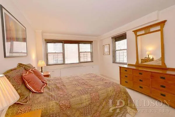 Rented by Hudson Properties | media 9