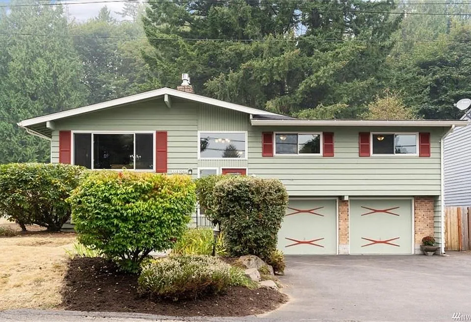 18129 94th Ave NE