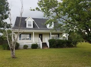 140 Cornfield Ln, Cottonwood, AL 36320