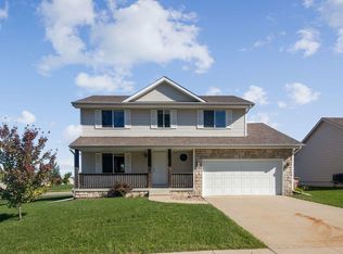647 9th St NW, Altoona, IA 50009
