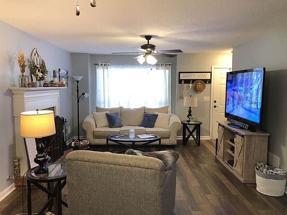3rd image of 1135 River Green Ct