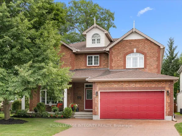 40 Bon Echo Cres, Ottawa, ON K2M 2W6