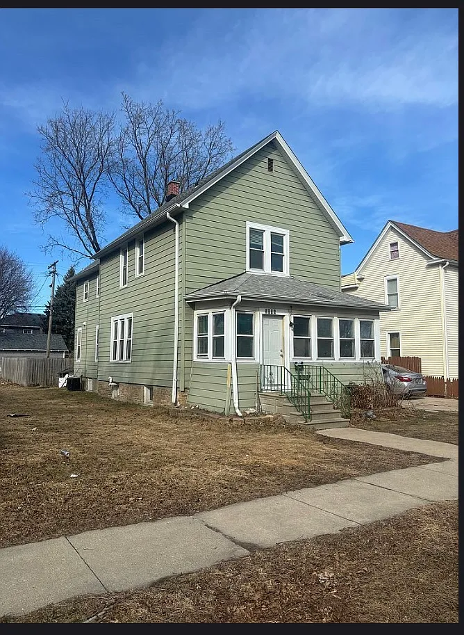 2 bed, 900 sqft, $1,295 — Photo 1