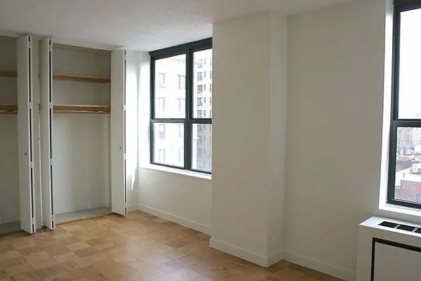 Rented by Cooper & Cooper Real Estate | media 8