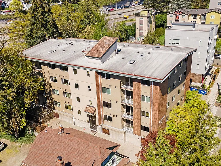 Maplewood Apartments One Month Free! — Photo 11