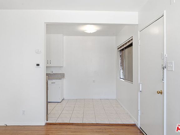 4th image of 2544 Thurman Ave