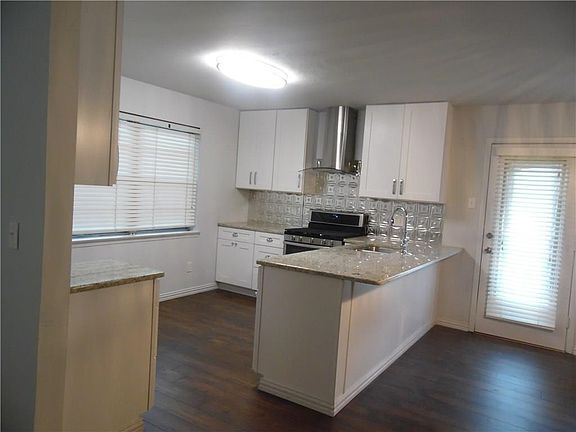 4th image of 417 Southport Dr