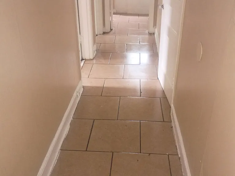 1125 W Lexington Cir — Photo 8