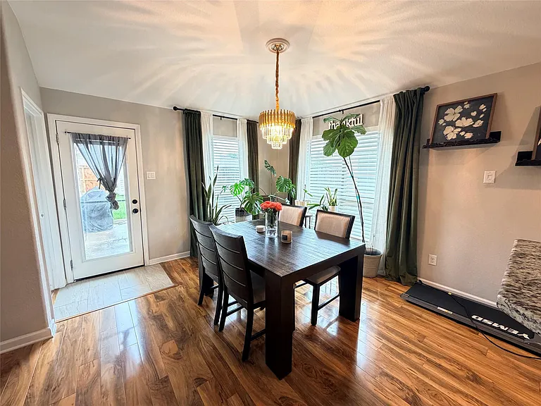 1807 Emerson Ridge Dr — Photo 11