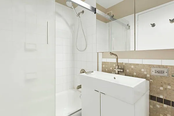 Rented by Town Residential | media 23