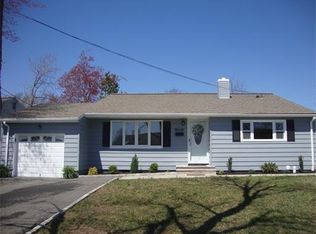 90 Westminster Rd, Colonia, NJ 07067