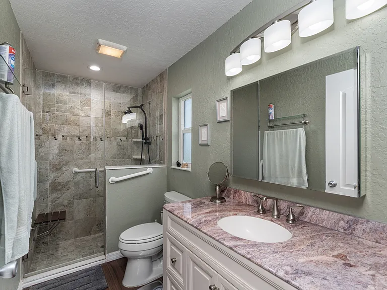 3241 Tropicaire Blvd — Photo 14